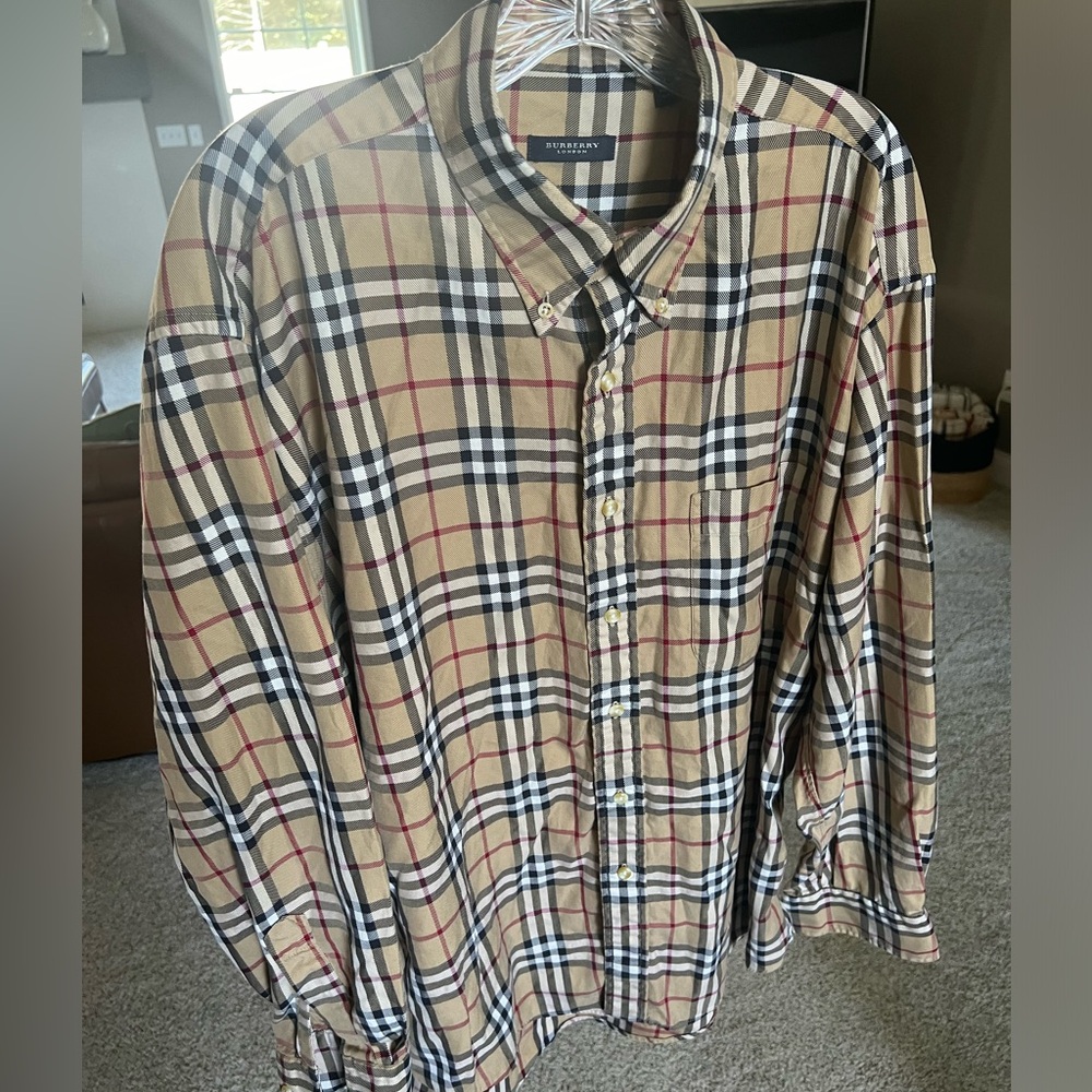 Men’s Burberry button down XL